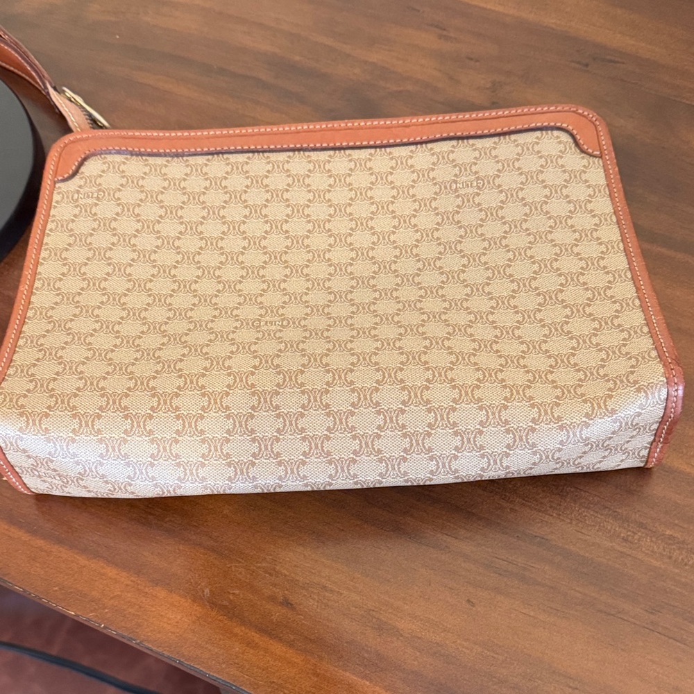 Celine Triumph Logo Clutch Leather Trim Vintage Beige & Brown Bag - Picture 14 of 16